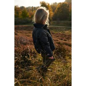 Dječja pernata jakna Liewood boja: crna