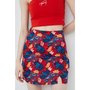 Suknja Tommy Jeans boja: crvena, mini, širi se prema dolje