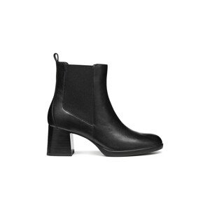Gležnjače Geox D WALK PLEASURE 55 boja: crna, s debelom potpeticom, D56XBC 00081 C9999
